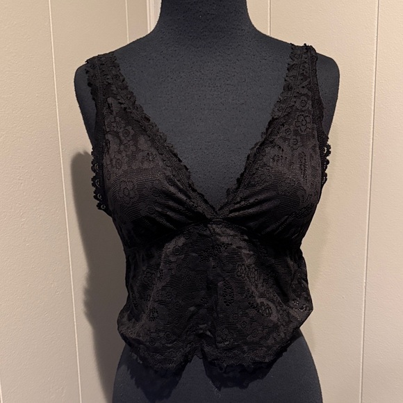 aerie Other - B36 Show Off by aerie Black Floral Lace V-Neck Bandeau Bralette